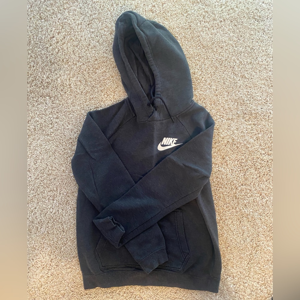 Nike sweatshirt (dark gray/charcoal color)